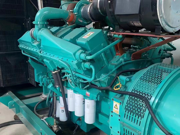 威信更换100kW柴油发电机组机油时，需要注意哪些事项？